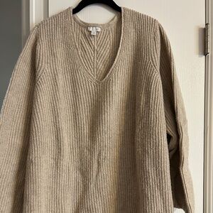 Jjill plus size tan pullover v-neck shaker sweater with long sleeves